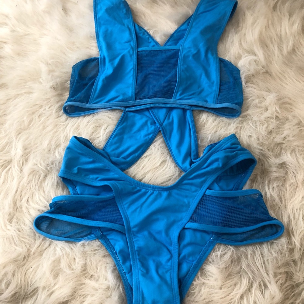 Minimale Animale One Piece